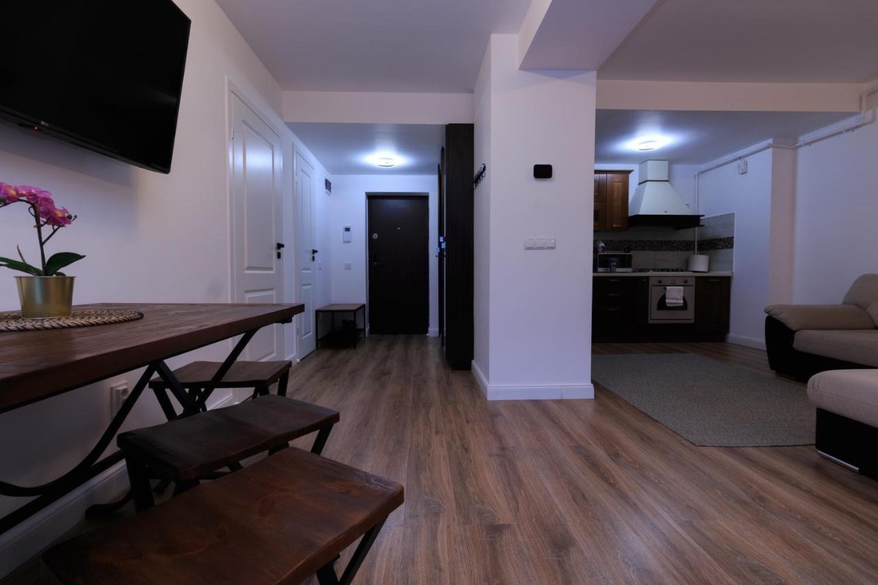 Apartment View Ap With Parking And 2 Bathrooms *