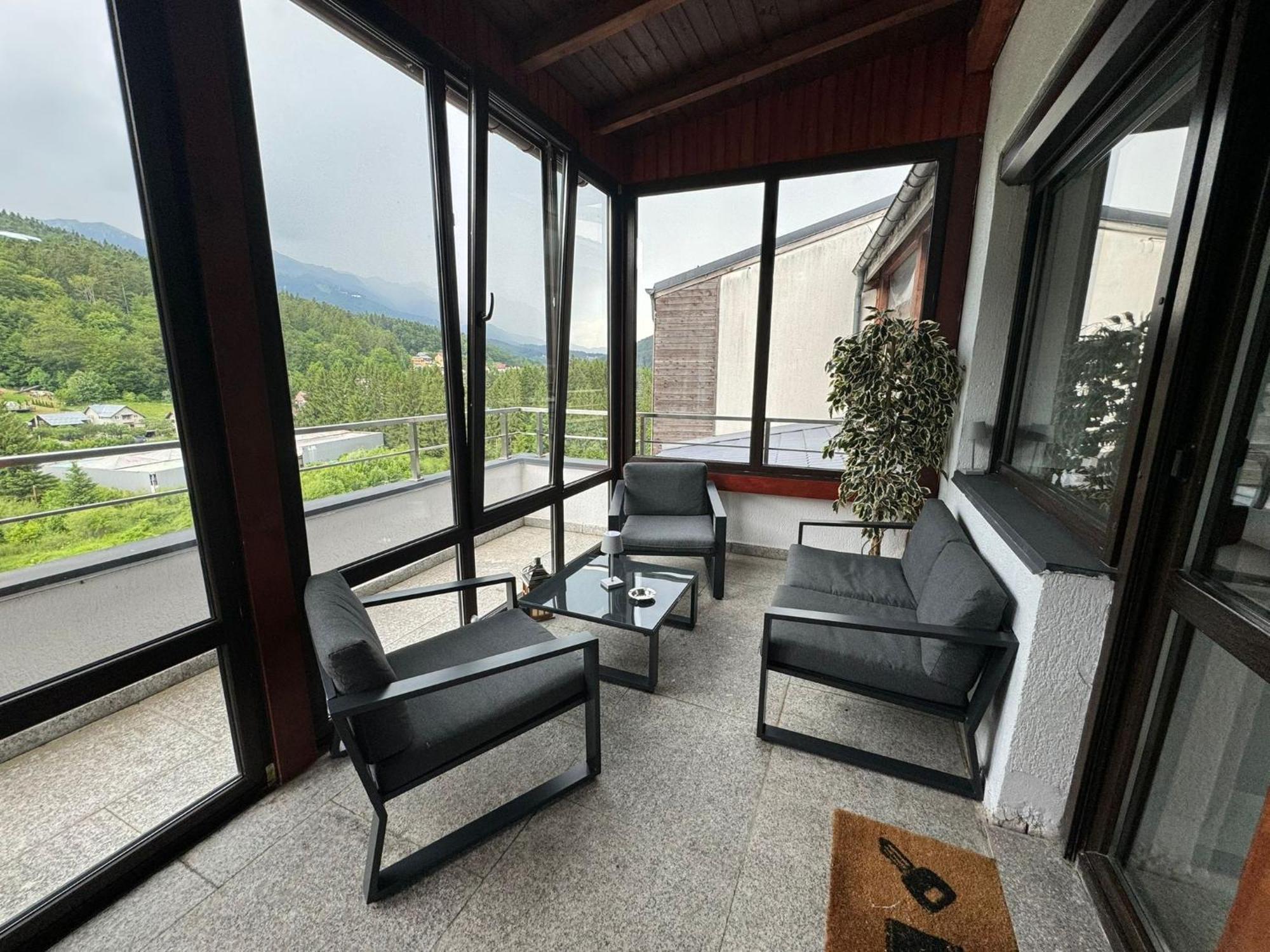 View Ap With Parking And 2 Bathrooms * Sinaia